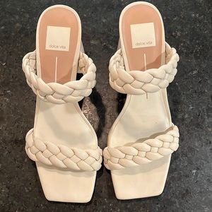 Dolce Vita Paily Heels in Ivory. Size 9